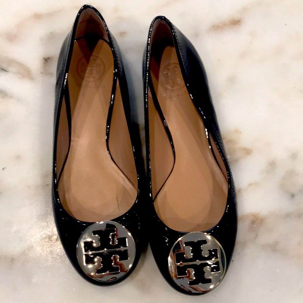 Tory Burch flats. Dark navy size 8 1/2